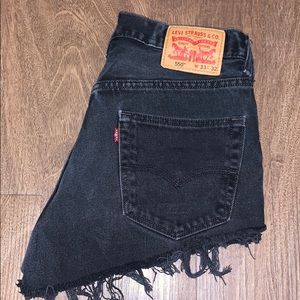 Levi’s 550 distressed vintage short